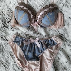 Extreme push up bra and panty set - Vintage inspired
